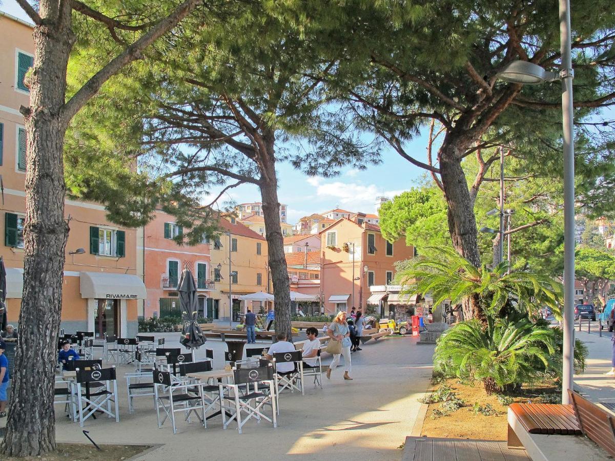 Apartment Cala Azzurra - Imp312 By Interhome Imperia Exterior foto